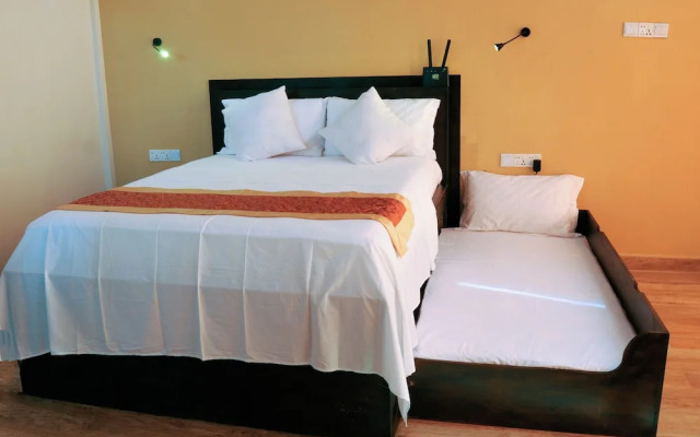 Woody Crest Hotel