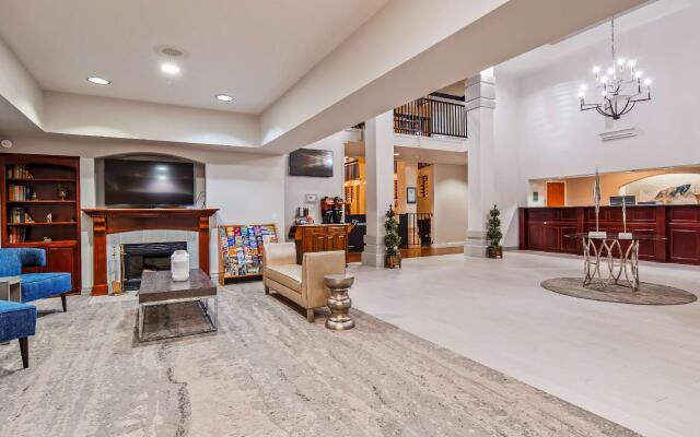 Best Western Plus Villa Del Lago Inn Patterson