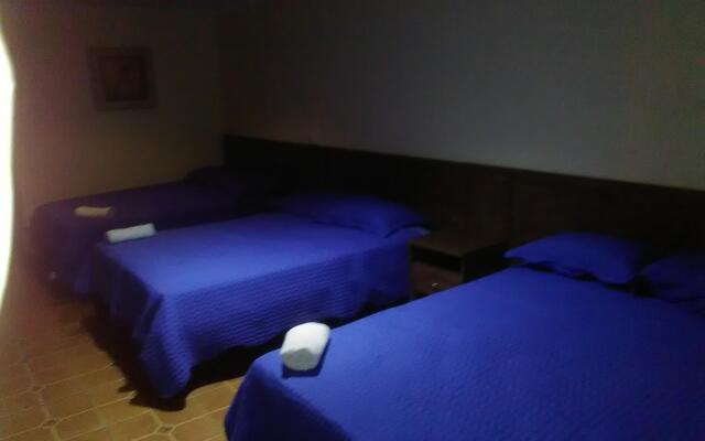 Hostal Express Inn Aeropuerto Internacional