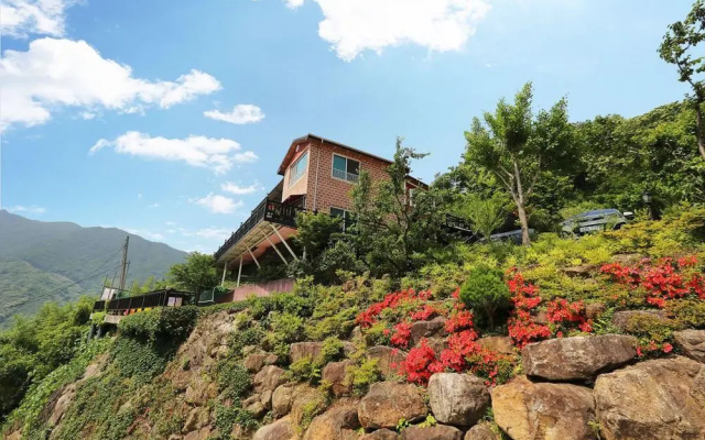 Jirisan Arumdaum Pension