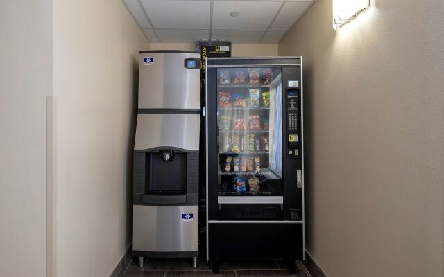 Red Roof Inn PLUS+ Tuscaloosa - University