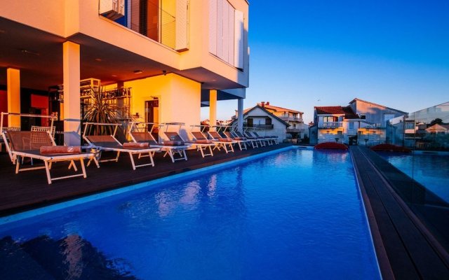 Dedaj Resort - Villa Almaro