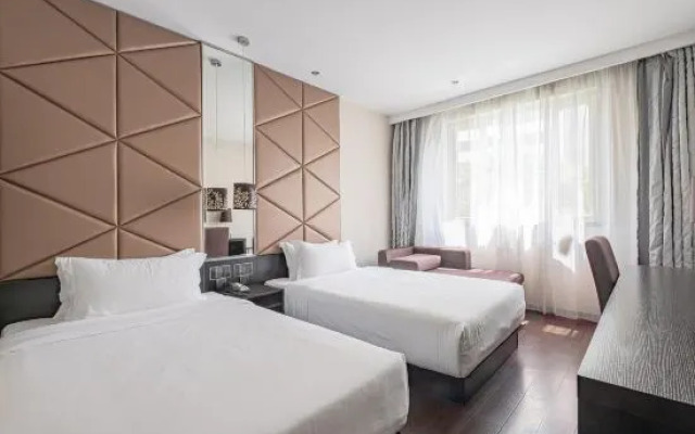 Orange Hotel (Shanghai Ruijin South Road)