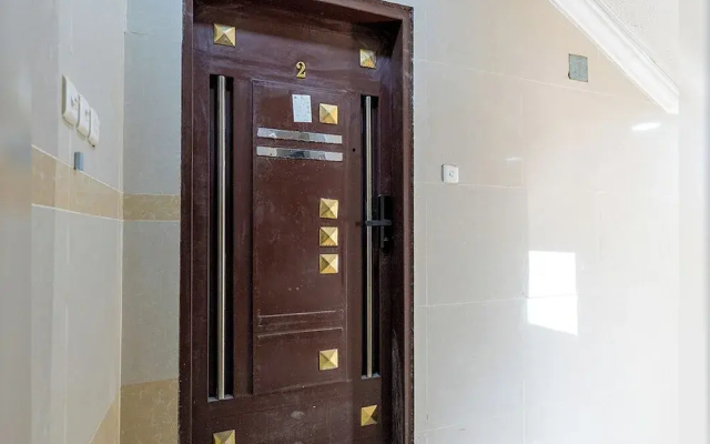 Private Zone Laban