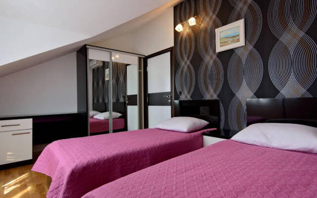 Avema Apartment