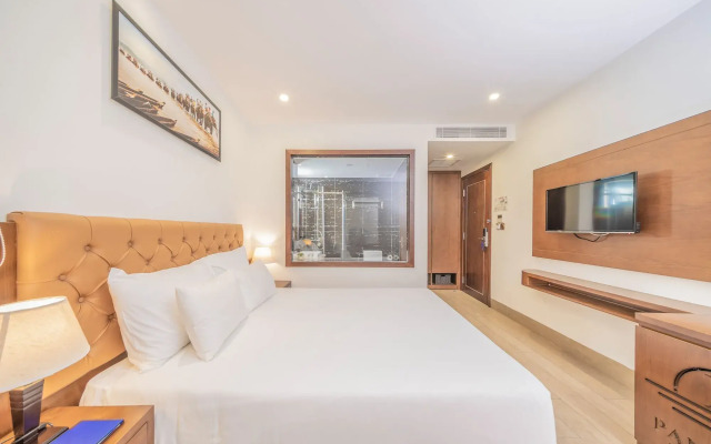 Sana Danang Beach Hotel