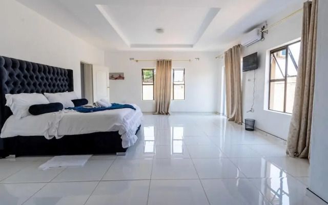 The Crescent Victoria Falls