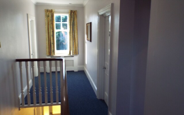 Brookside Lodge