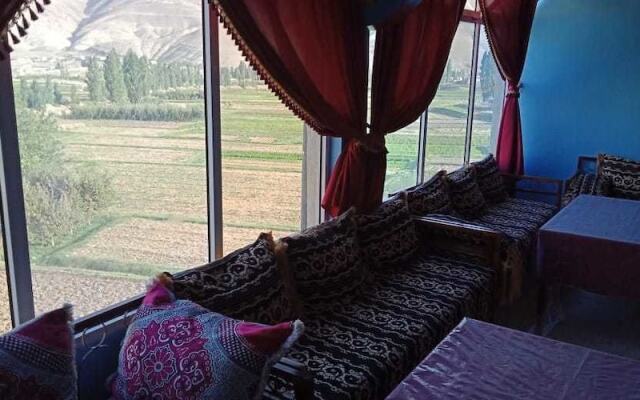 Appart Hotel Jardins d'Imilchil Hostel