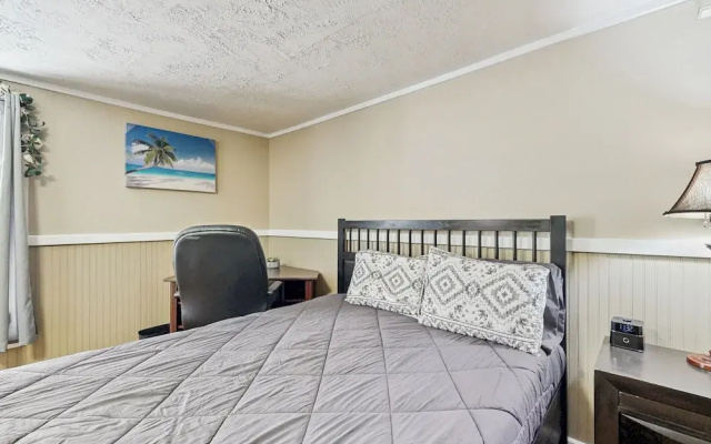 1BR Cozy Dog-friendly Home w/ Kitchenette & Patio