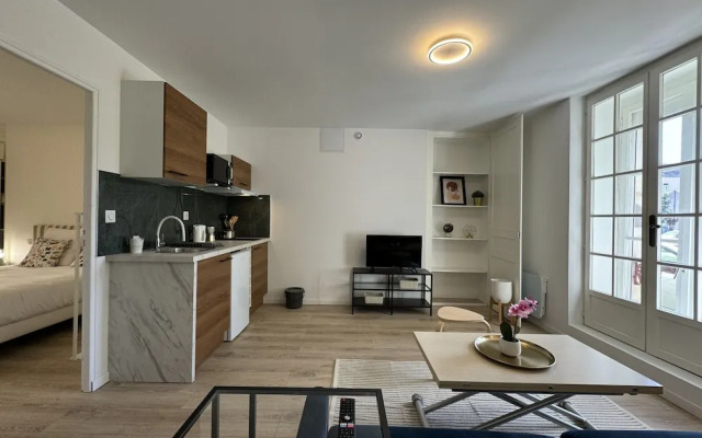 Apartment in Le Mans With Private Terrace