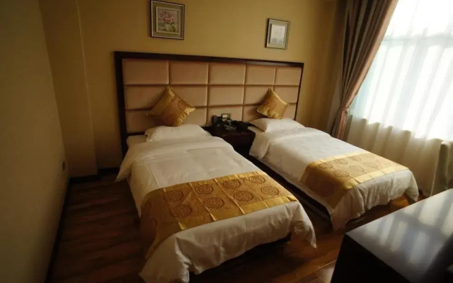 Sunshine Holiday Hotel