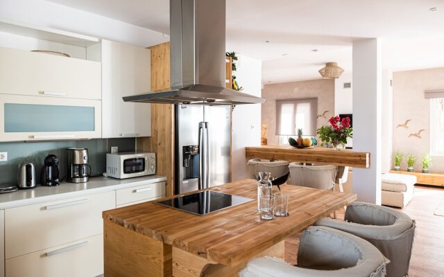 Domus Aqua, Member of Domus Elegance Collection