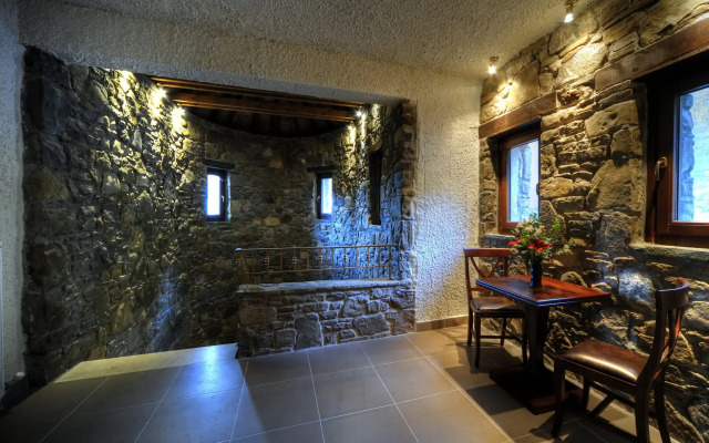 Hotel 1450m