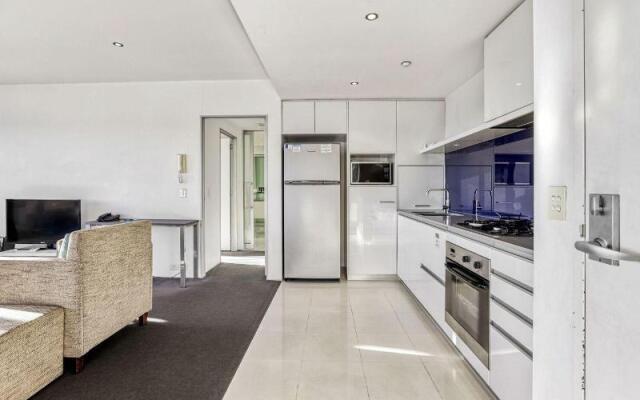 Cavill Avenue Private Apartments