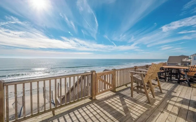 Sunflower Beach House by Topsail Realty