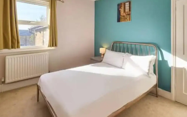 Host Stay Westbrook Road