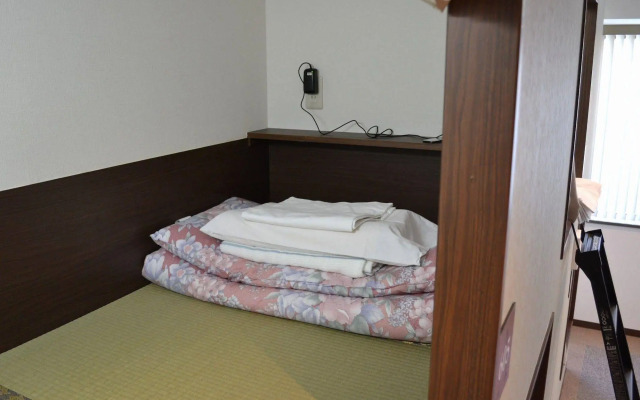 1 Night 1980 Hostel Tokyo