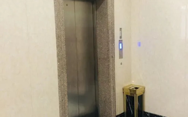 Xinyang New Century Business Hotel