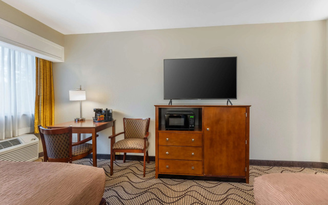 Best Western John Muir Inn