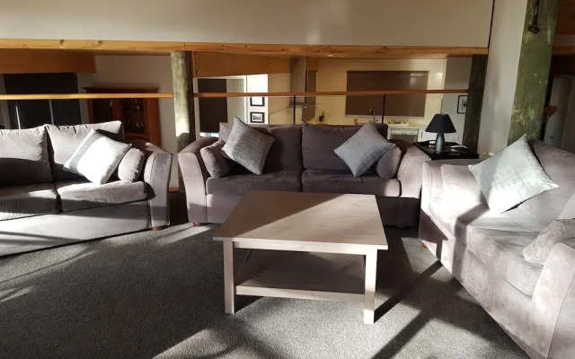 Moondance Lodge