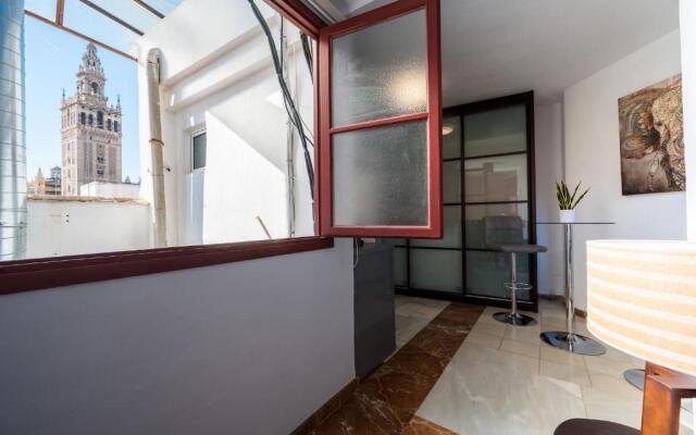 Ático lujo junto a la catedral. Giralda