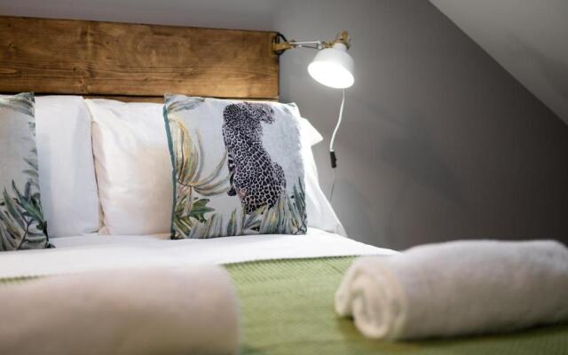 Murrays Nest #3 - TV in Every Bedroom!