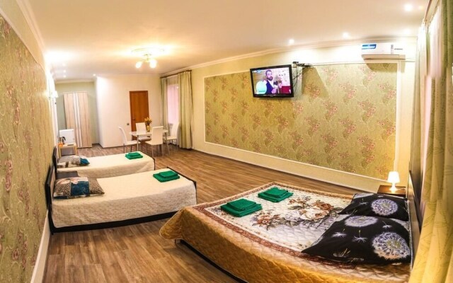 Отель «Мега»