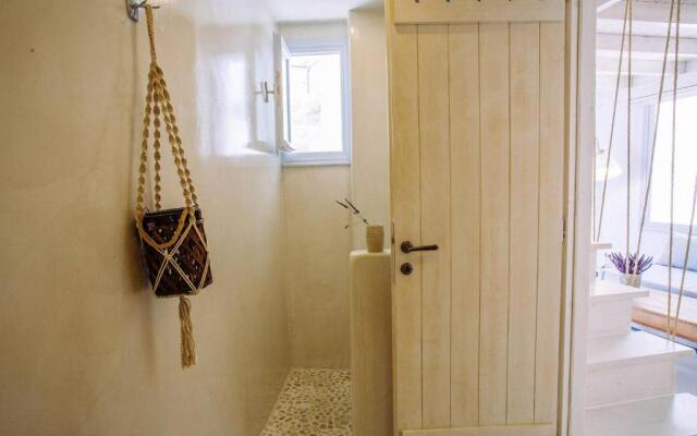 Santorita Suites