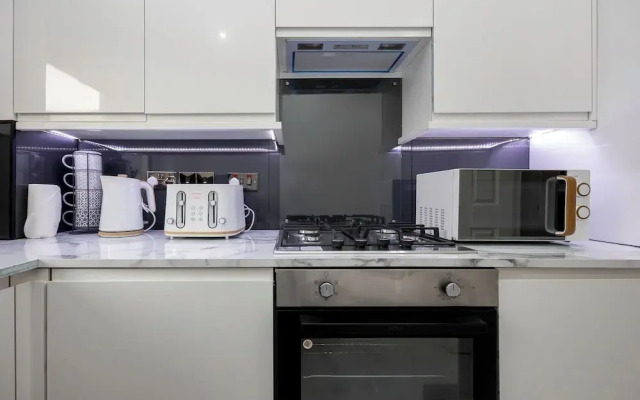 Brighton - Apartment - Sleeps 4 - Balcony