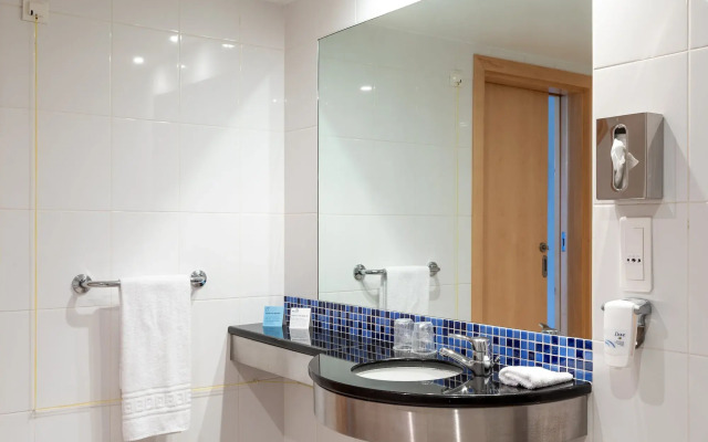 Holiday Inn Express Lisbon - Oeiras by IHG