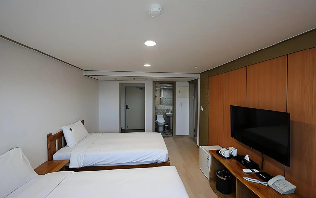 J2 Family Hotel Jeju