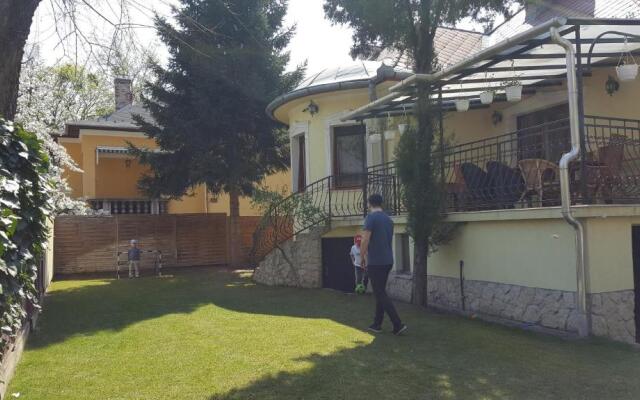 Palma Villa in City Park Budapest - semi suteren