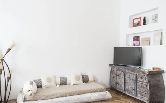 Art-Romantic Luxury Home