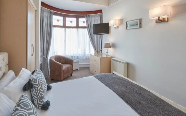 Apartment 3 At Khyber