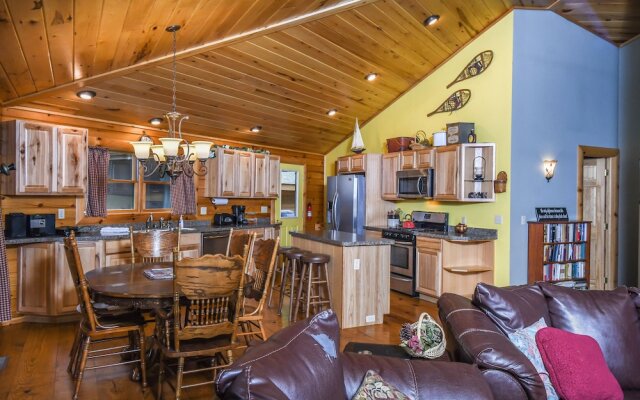 Cozy Cabin 4 Bedroom House