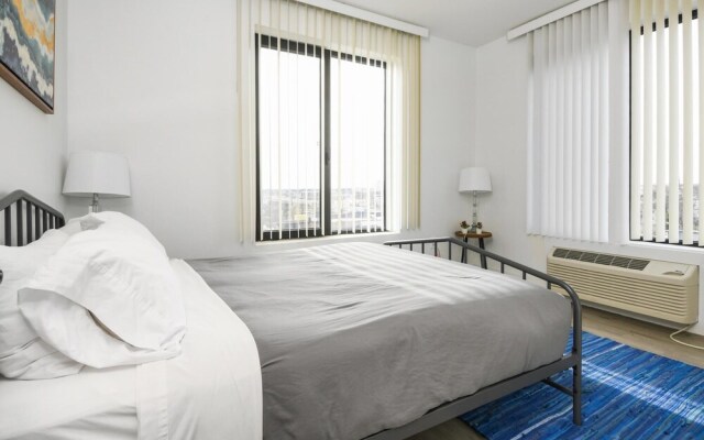 Luxury 2BR 30 Mins to Manhattan Evonify