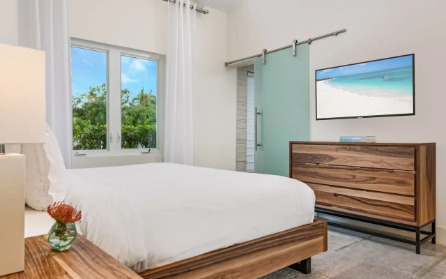 The Oasis at Grace Bay
