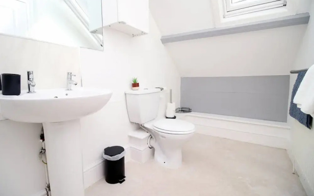 Chic & Spacious 1 Bed Flat in Pontcanna