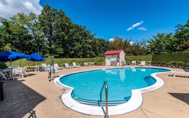 Comfort Inn & Suites Alexandria West