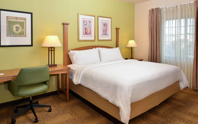 Staybridge Suites Las Cruces by IHG