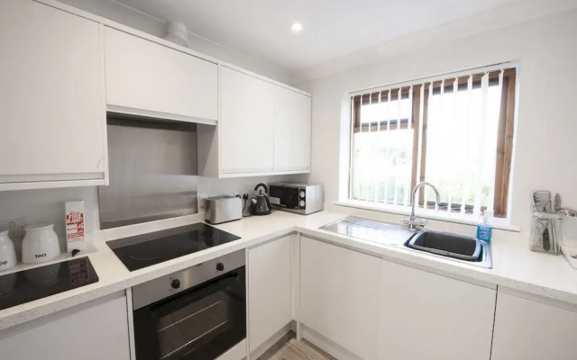 High Hedges Apartments