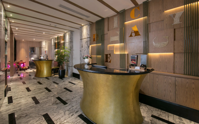 Rising Dragon Legend Hotel