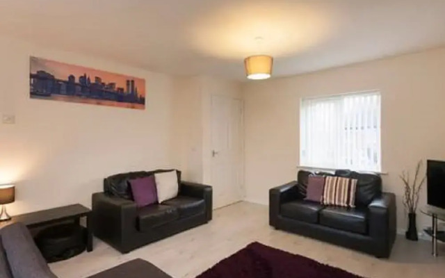 Malsbury Avenue Apartment