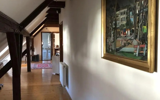 The Houses of History - anno 1830