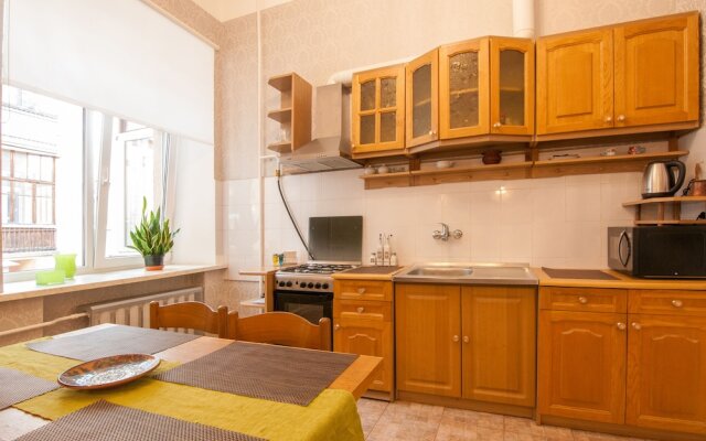 Апартаменты Home-Hotel, ул. Малая Житомирская, 5