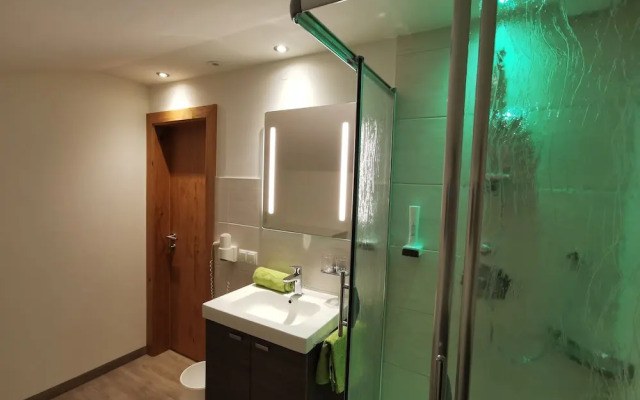 Flo's Design Suite, Rooms & Breakfast