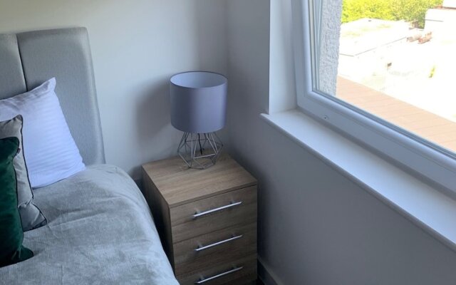 Top Floor - Serviced Apartments