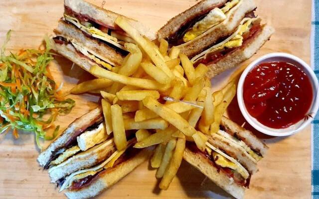 Kambaniru Beach Hotel & Resort