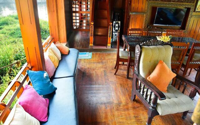 Indiavacationz Houseboats